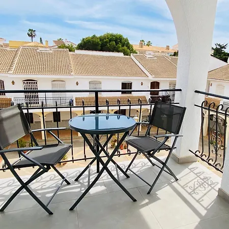 アパート El Pueblito オリウエラ